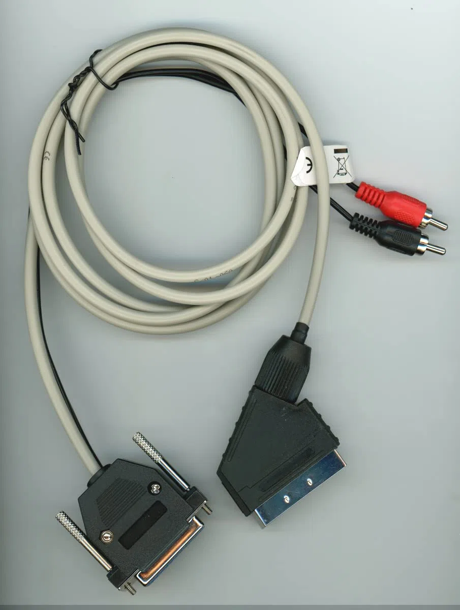 RGB Scart TV Kabel (echter 23 Pin Connector) mit extra Soundeingang kompatibel für Amiga