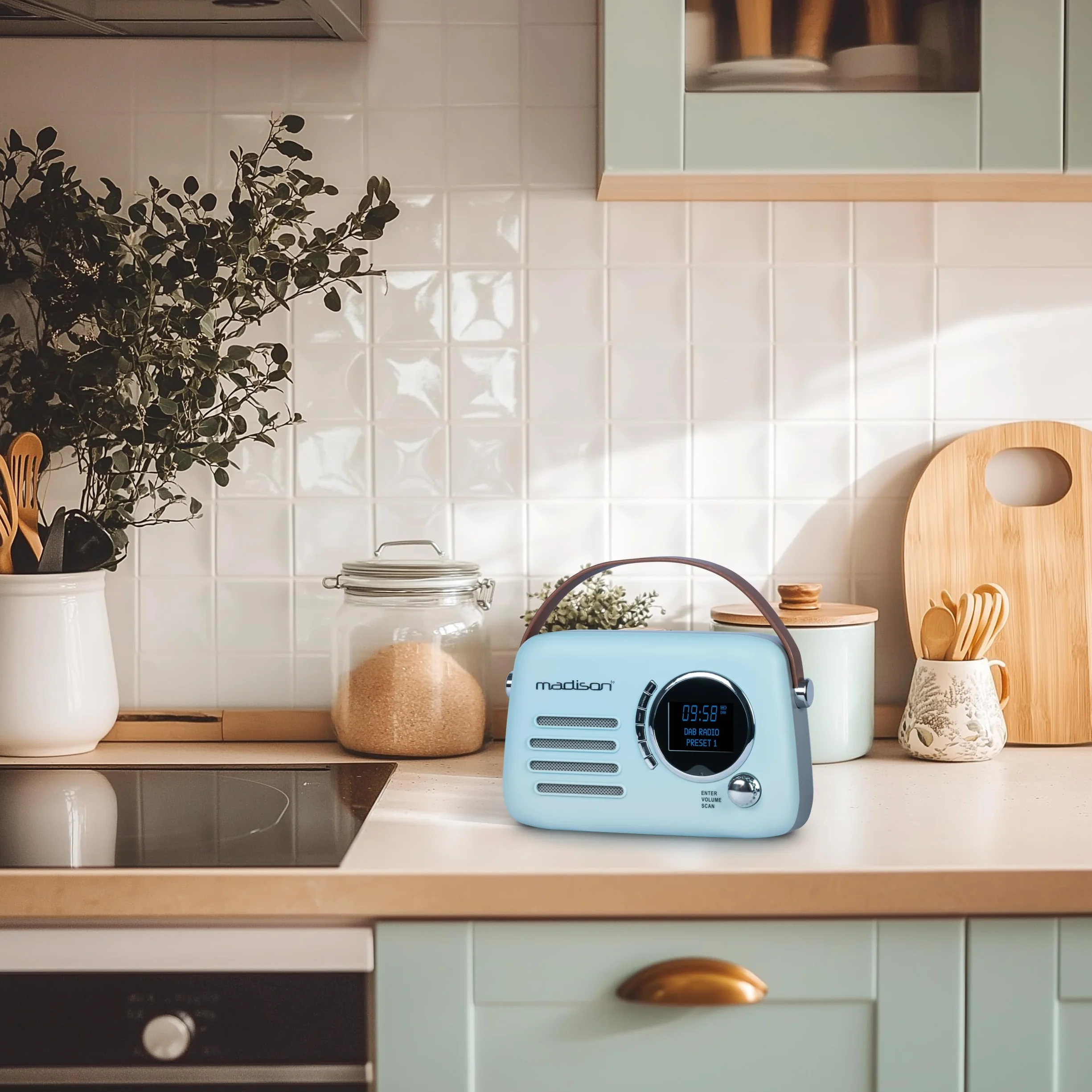 Madison FREESOUND VR30BL Retro Kofferradio mit DAB, FM & Bluetooth blau