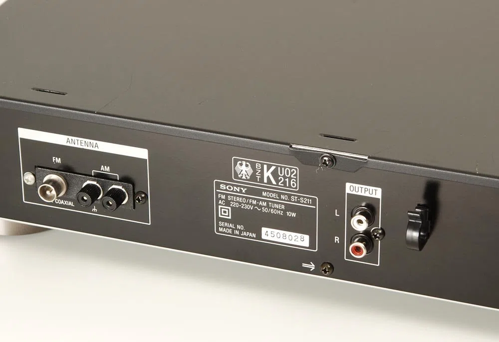 Sony ST-S 211 Tuner