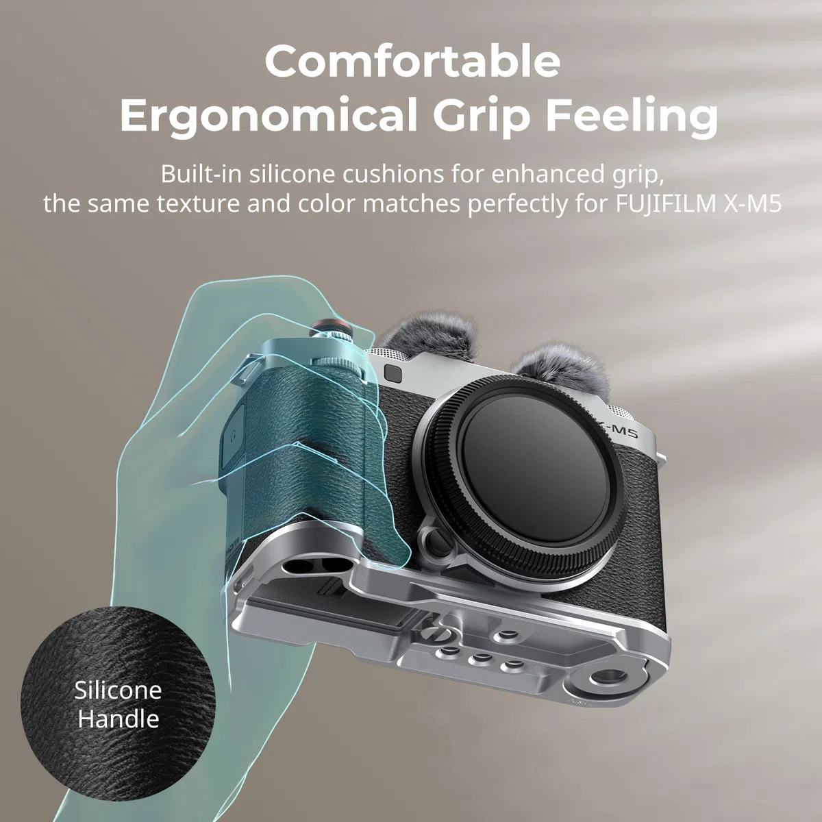 SMALLRIG X-M5 Handgriff L-förmiger Griff für Fujifilm X-M5, integrierte Schnellwechselplatte für Arca, Leichter seitlicher Silikongriff, inkl. Windschutzscheibe mit Cold Shoe Adapter (Silber) – 4875