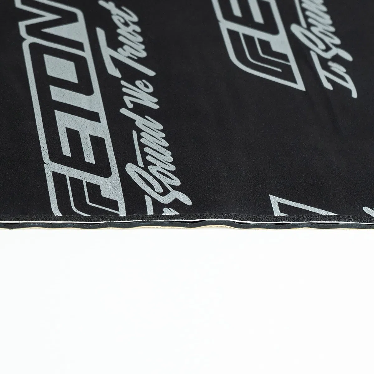 ETON NOISEKILL COMP 5: Selbstklebende Alu-Butyl Dämmmatten, High-End Dämmmaterial, Anti Dröhn Lärmschutz, Schalldämmung und Schallschutz für Autos, ca. 5,0 mm, 4 St., 500 x 700 mm