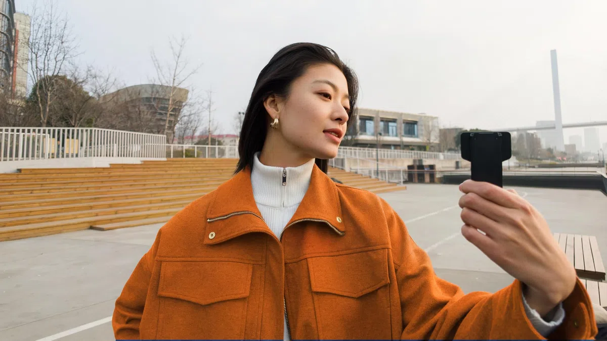 Insta360 Luna Ultra Creator Bundle | Modulare Kamera mit 2,5 cm (1 Zoll) Sensor, Video I-Log 10bit, 37-MP-Fotos mit Raw, 6-Achsen-Stabilisierung, Wi-Fi 6, HiFi-Audio